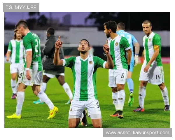 巴萨逐渐稳固榜首冲刺：全方位解析巴萨的崛起与未来